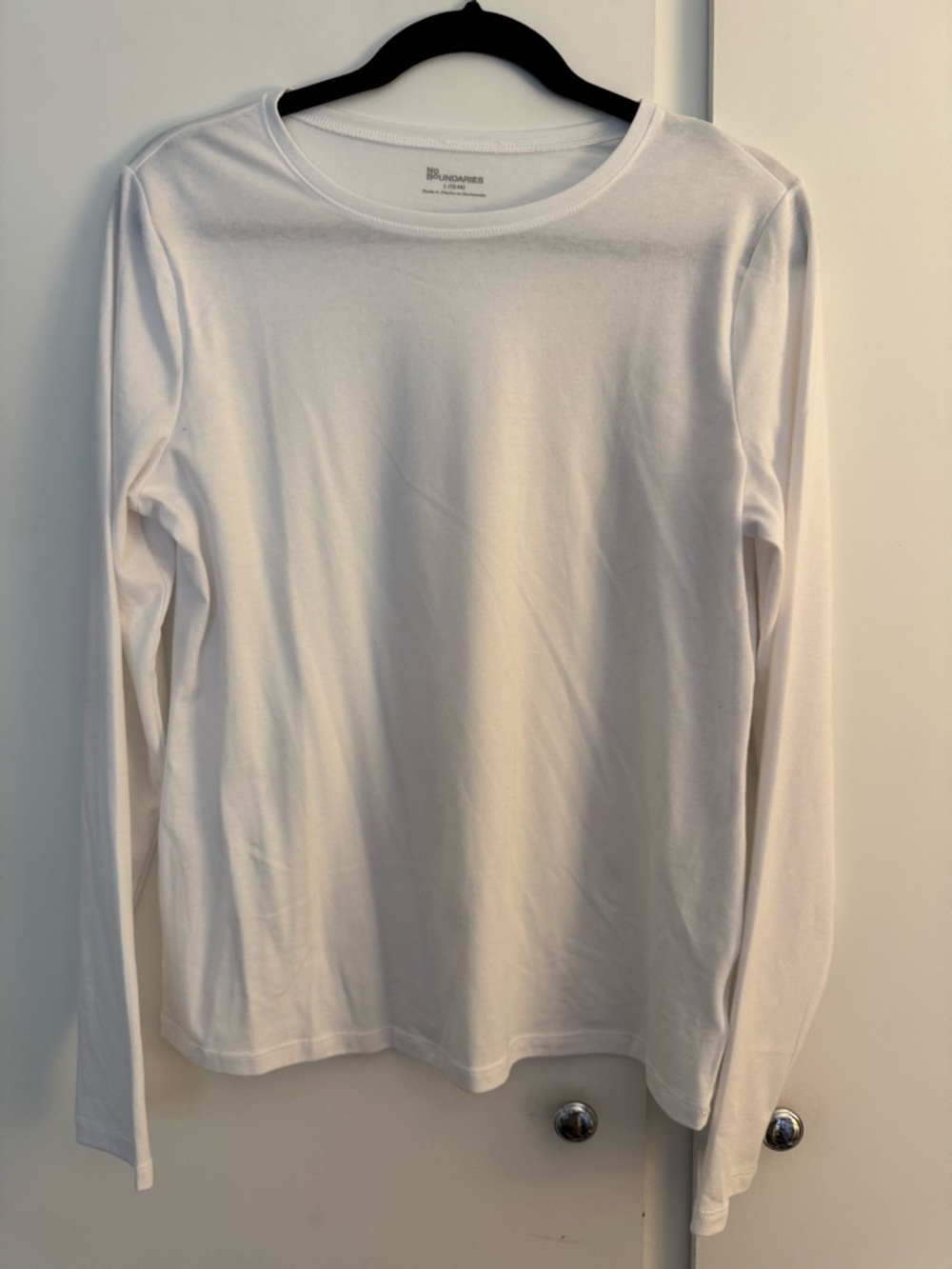 No Boundaries White Crew Neck Long Sleeve